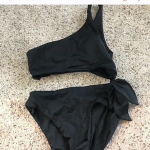 One piece cutout bathing suit